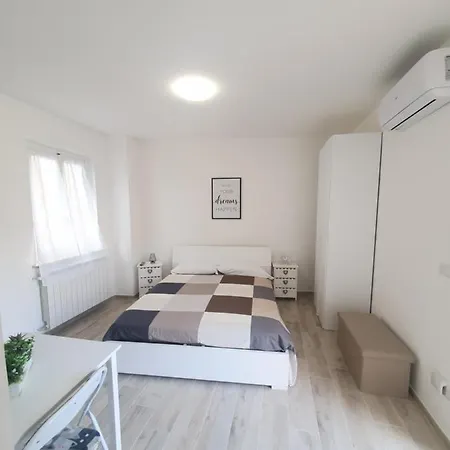 Mini Suite Valentino Casale Monferrato Exterior photo