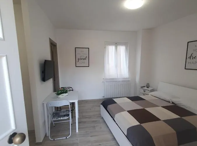 Mini Suite Valentino